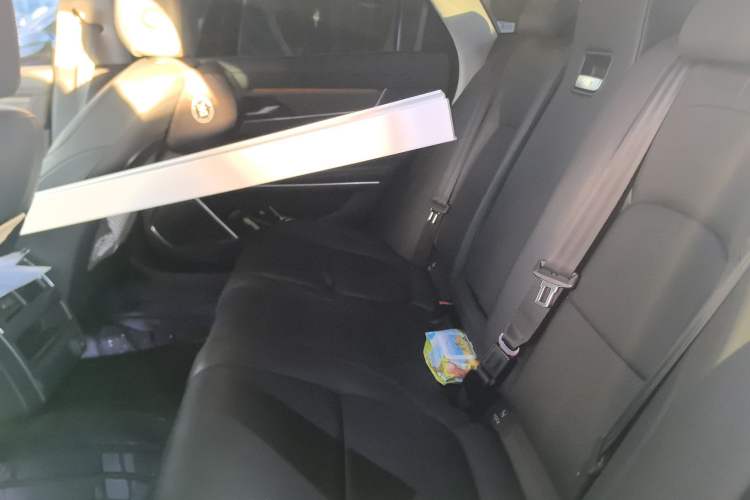 Used Jaguar XFL 2021 XFL 2.0T P200 Two-Wheel-Drive Elite Luxury Edition Left Rear Seat