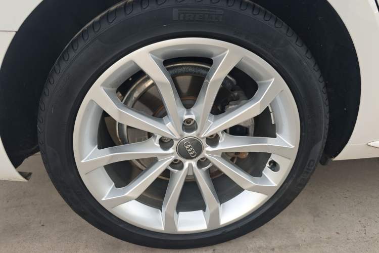 Used Audi A4L 2018 30th Anniversary Edition 40 TFSI Fashion Model