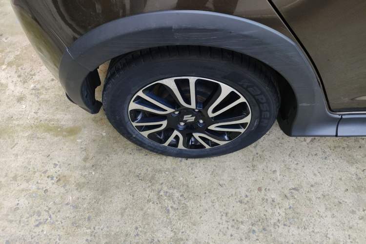 Used Suzuki Swift 2013 1.5L Automatic 20th Anniversary Limited Edition Right Rear Wheel Hub