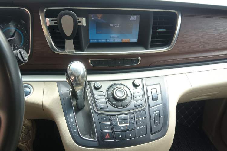 Used Buick GL8 2014 2.4L LT Luxury Business Executive Edition
