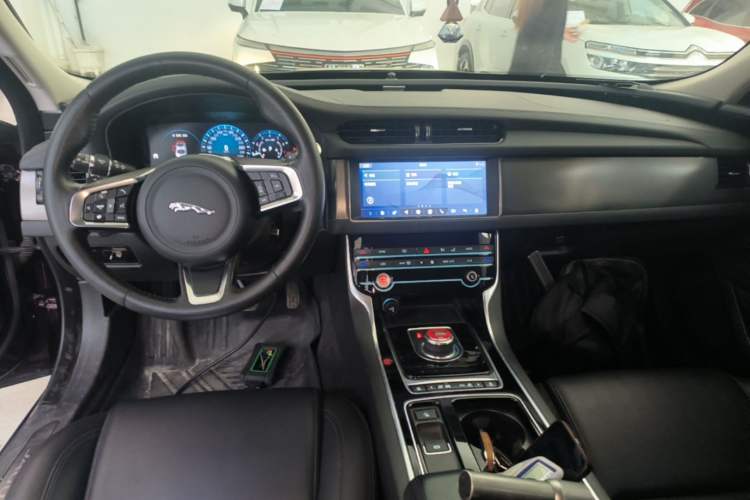 Used Jaguar XFL 2020 XFL 2.0T P200 Two-Wheel-Drive Rally Flag Edition
