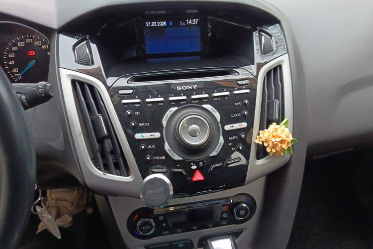 Used Ford Focus 2012 Hatchback 2.0L Automatic Luxury Sport Model
