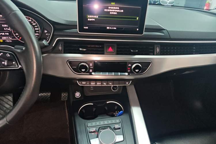 Used Audi A4L 2019 40 TFSI Fashion Edition China VI Emission Standard
