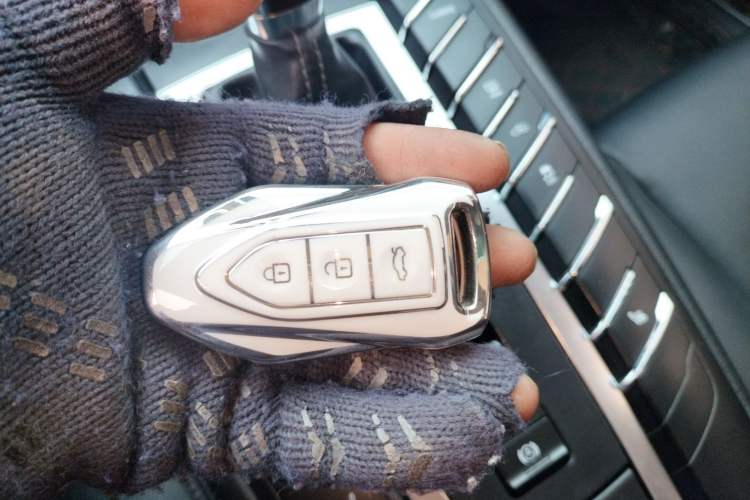 Used Zotye SR9 2017 2.0T Automatic Ultimate Edition
