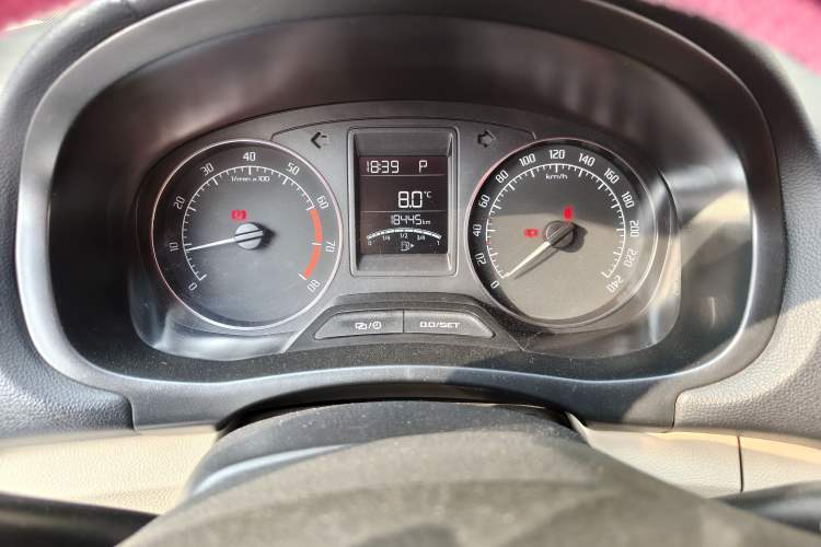 Used Skoda Fabia 2014 1.4L Automatic Crystal Edition
