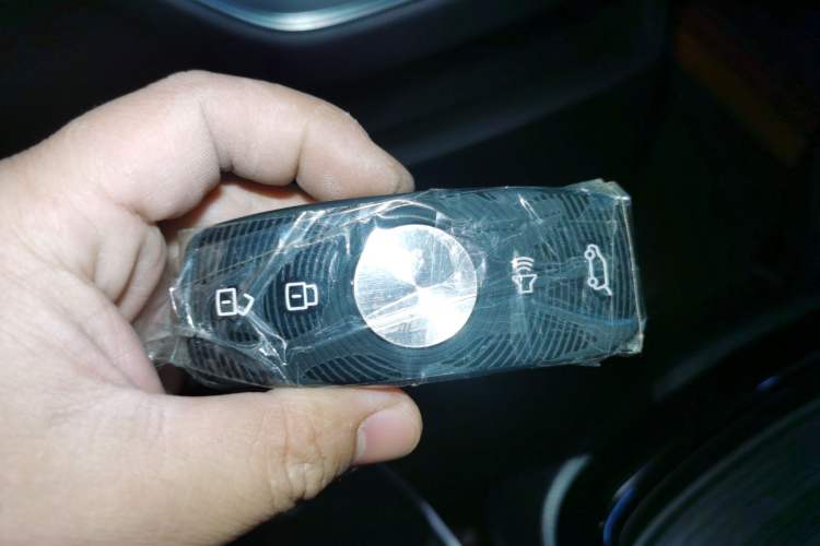 Used Roewe iMAX8 2022 Model 400TGI Exclusive Version for Key Accounts
