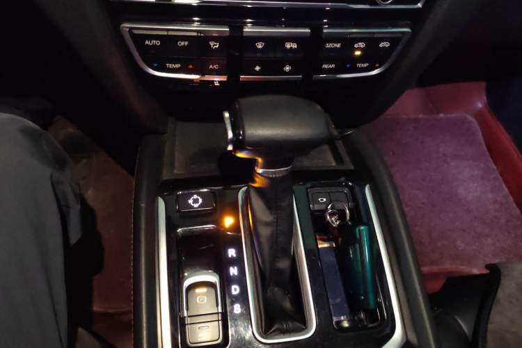 Used GAC Trumpchi GS8 2017 320T Two-Wheel Drive Luxury Smart Connectivity Version (7 Seats)
