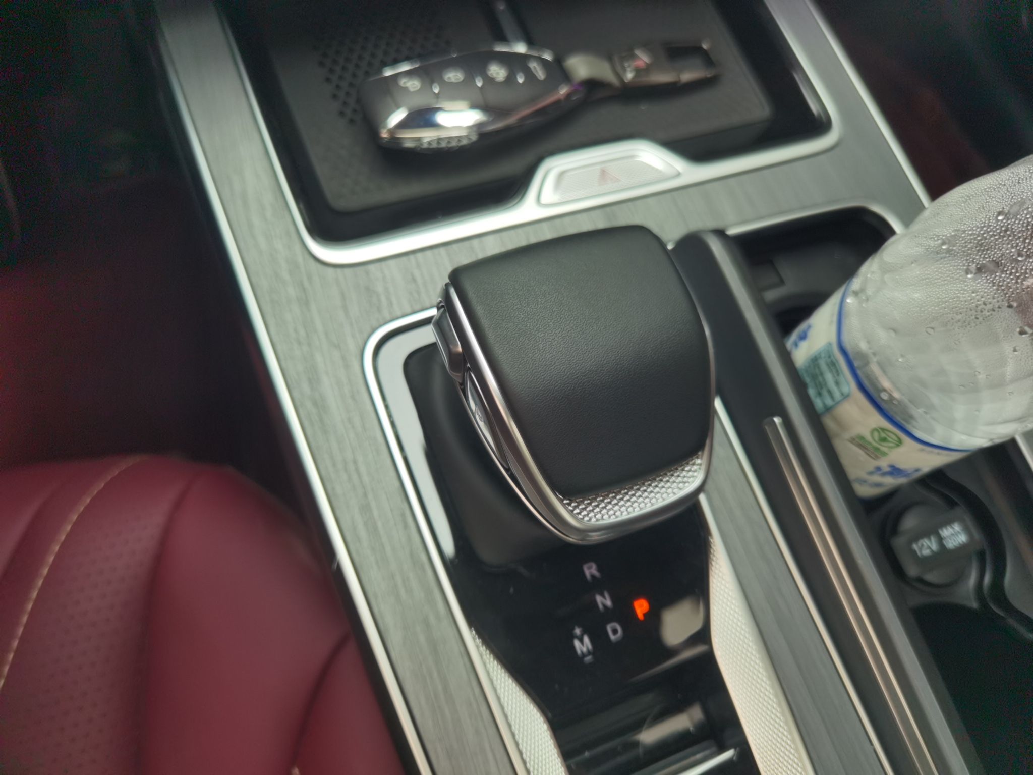 Hongqi HS5 2025 2.0T Two-Wheel Drive Flagship Pro Edition - Chinese Trim Xiang — снимка 14