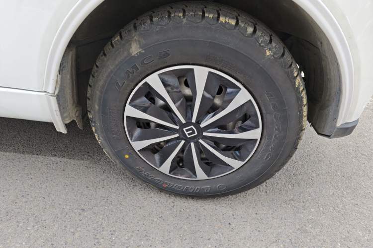 Used Farizon Xingxiang V 2024 Star Enjoy V6E Feature Edition Zhixin 46.08 kWh Right Front Wheel Hub