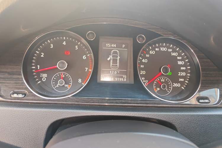 Used Volkswagen Magotan 2012 Facelift 1.8TSI Prestige Model Instrument Cluster