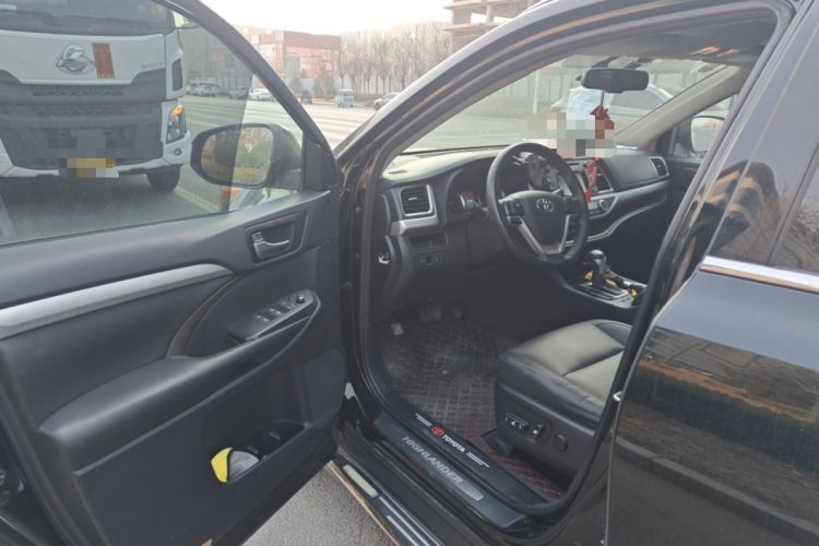 Used Toyota Highlander 2017 2.0T Four-Wheel Drive Luxury Edition 7 Seats