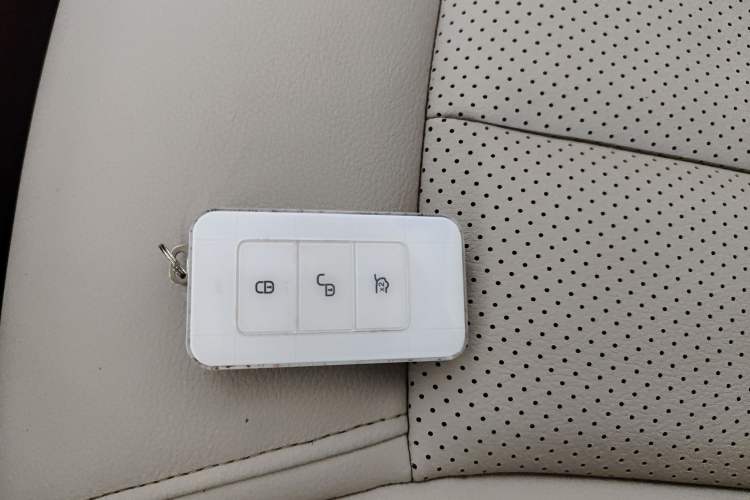 Used BYD Song MAX New Energy 2019 DM 1.5T Smart Connect Zhiyao Model 6 Seats China VI Standard