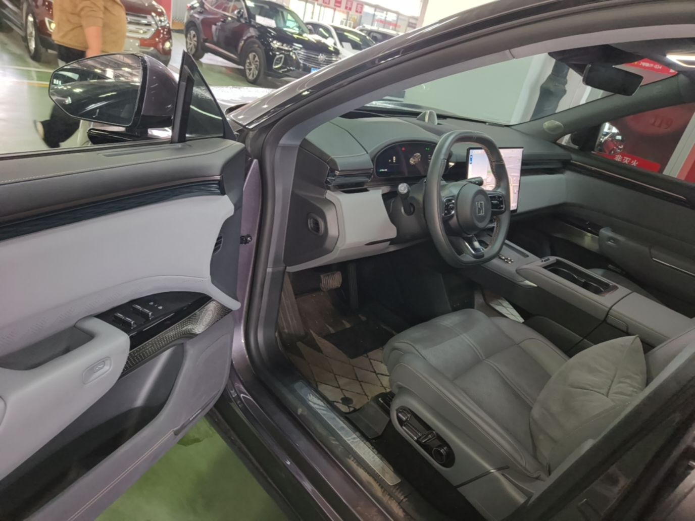 Zeekr 7X 2025 100 kWh Long-Range Rear-Wheel Drive with Intelligent Driving Features — снимка 18