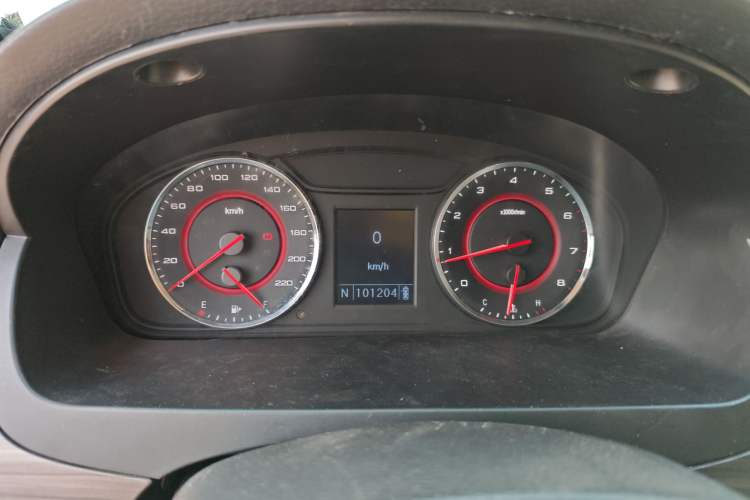 Used SAIC MAXUS G10 2021 2.0T Automatic Elite Edition Gasoline 7-Seater Instrument Cluster