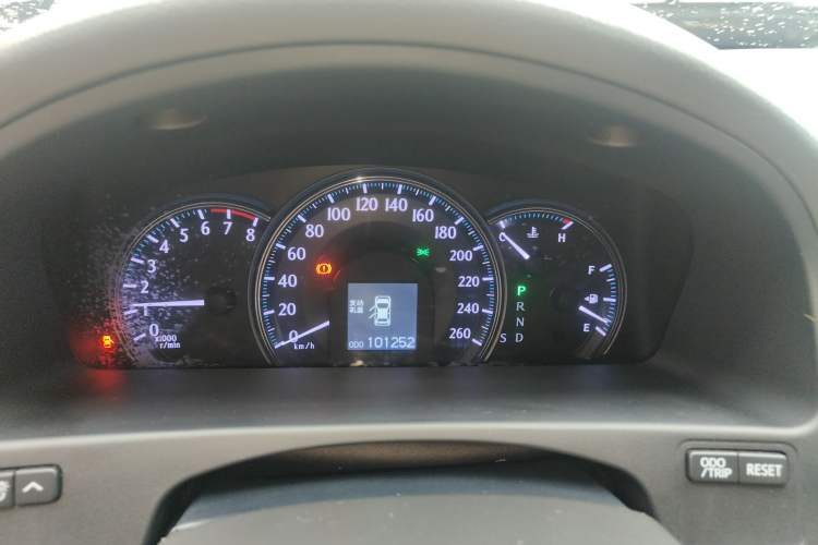 Used Toyota Crown 2010 2.5L Royal Instrument Cluster