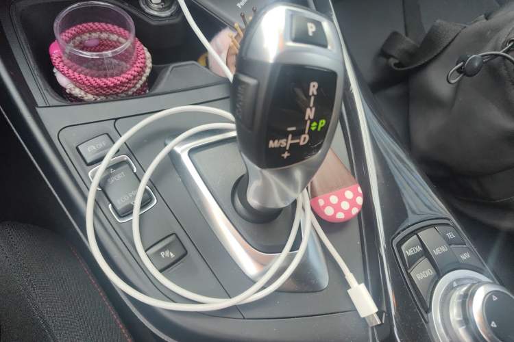 Used BMW 1 Series 2013 Revised 118i Sport Edition Gear Lever