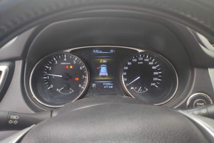 Used Nissan X-Trail 2015 2.5L CVT Leading MAX Edition 4WD
