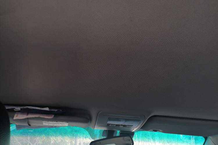 Used BYD S6 2013 Platinum Edition 2.0L Manual Luxury Model
