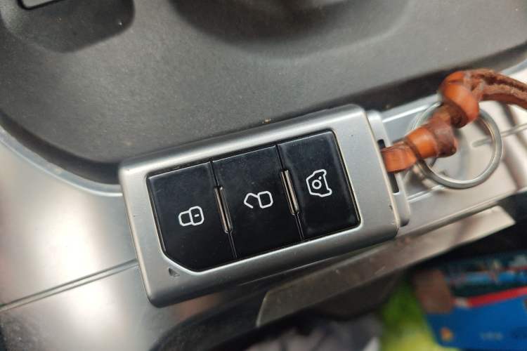 Used 212 T01 2025 2.0T Changfeng
