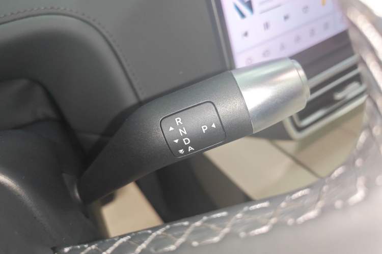 Used Li Auto L6 2024 Pro Model Gear Lever