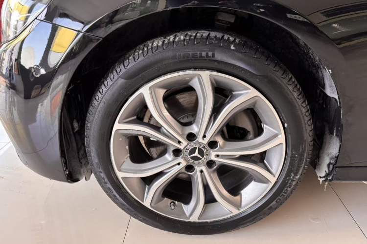 Used Mercedes-Benz E-Class 2022 Revised Version E 300 L Sporty and Stylish Edition
