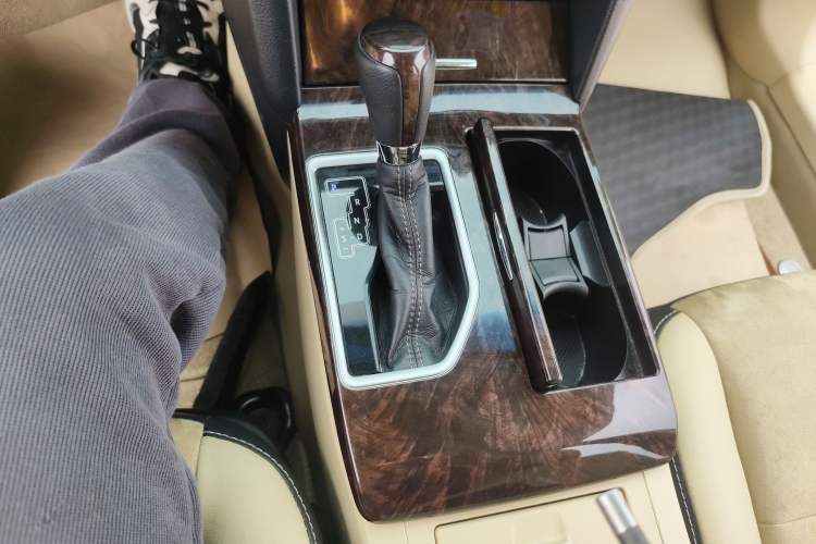 Used Toyota Camry 2016 2.5G 10th Anniversary Deluxe Navigation Edition