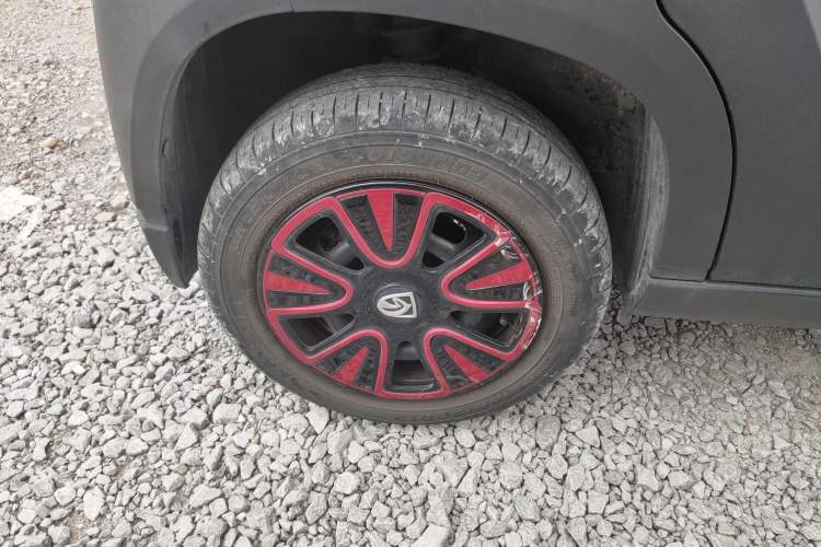Used Baojun E100 2020 305KM Smart Enjoyment Version Right Rear Wheel Hub