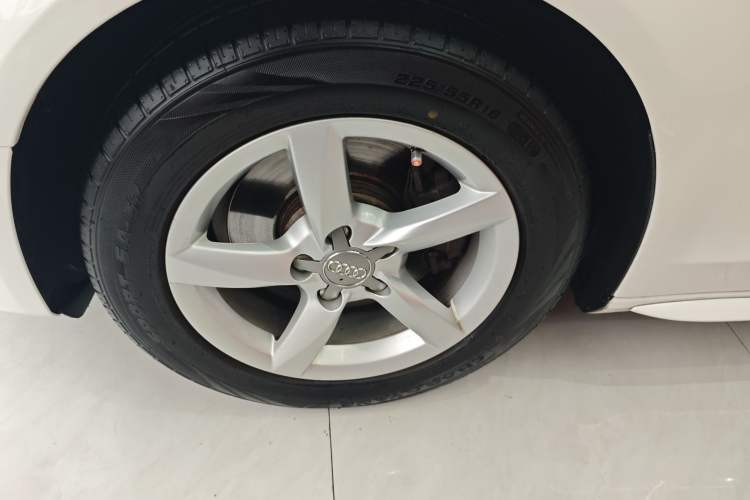 Used Audi A4L 2013 35 TFSI Automatic Standard Model
