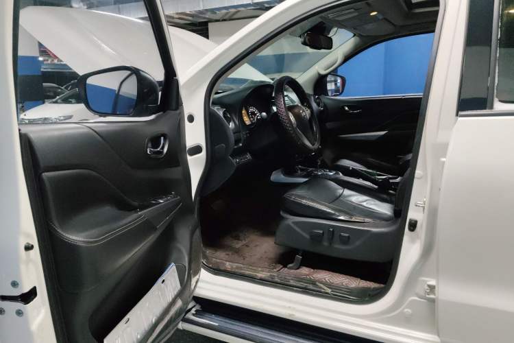 Used Nissan Terra 2018 2.5L Automatic 4x4 Flagship Edition Driver Seat