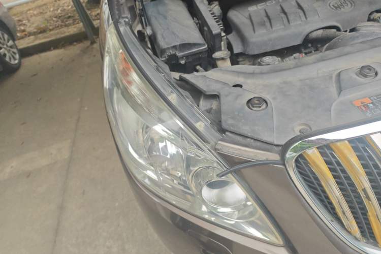 Used Buick GL8 2015 2.4L Luxury Business Premium Edition Right Front Headlight