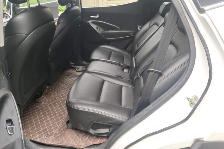 Used Hyundai Santa Fe 2013 2.4L Automatic 2WD Comfort Edition Left Rear Seat