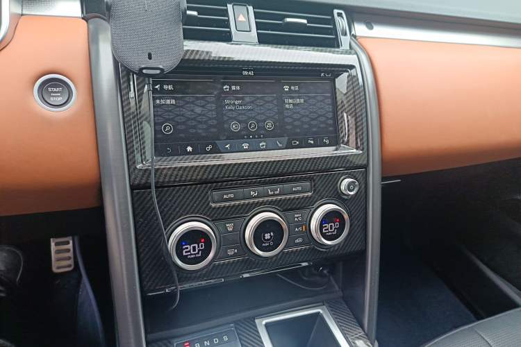 Used Land Rover Discovery 2020 3.0 SC V6 30th Anniversary Special Edition Audio And AC Panel