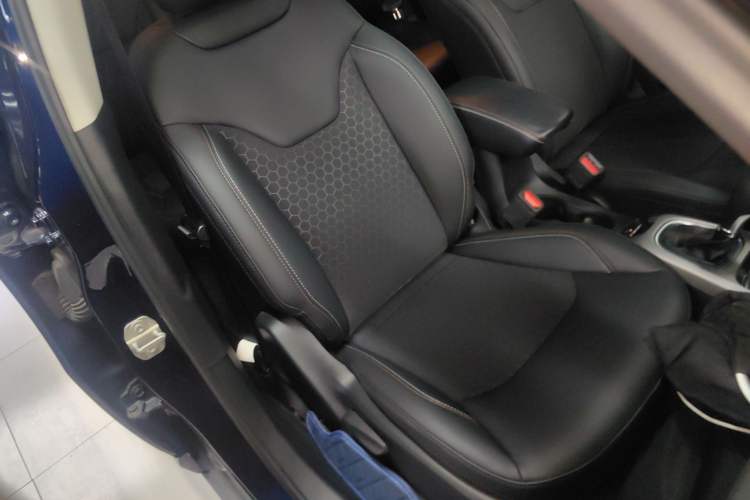 Used Jeep Compass 2020 220T Automatic Leading Edition
