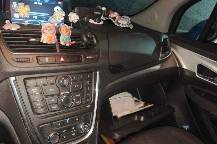 Used Buick Encore 2015 1.4T Automatic Two-Wheel Drive Urban Elite Version