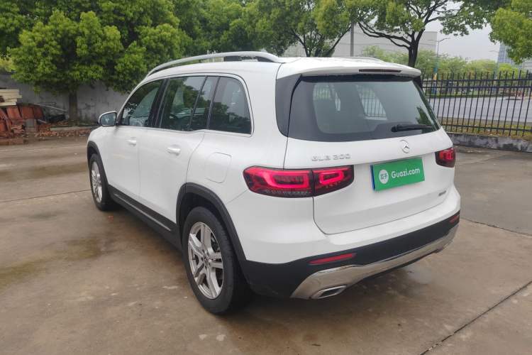 Used Mercedes-Benz GLB 2023 GLB 200 Dynamic Edition Rear Left 45 Deg