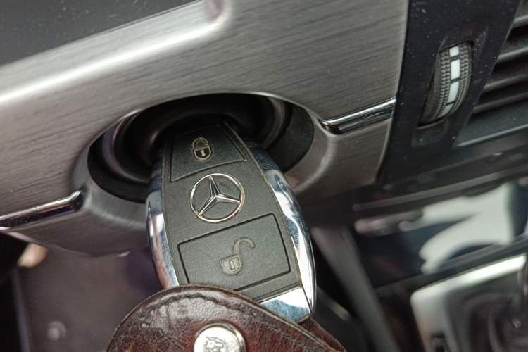 Used Mercedes-Benz GLK-Class 2011 GLK 300 4MATIC Dynamic Model