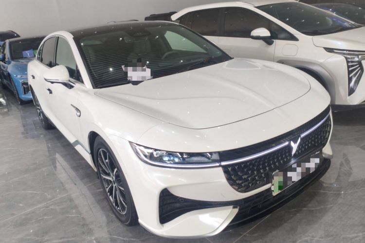 Used VOYAH PASSION 2024 PHEV Four-Wheel Drive Ultra-Long Range Flagship Model Front Right 45 Deg