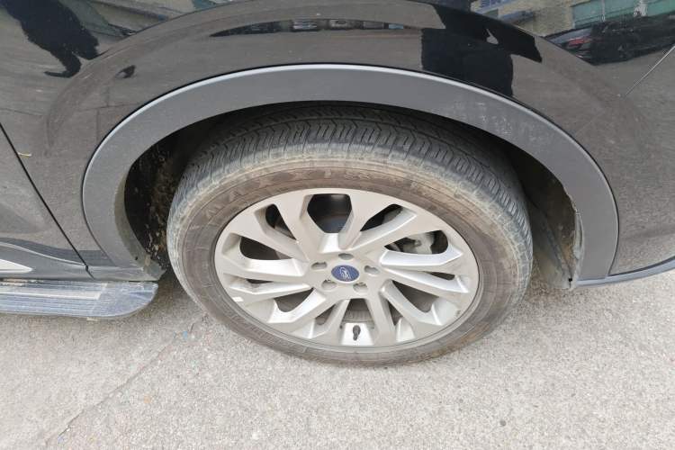 Used Ford Equator 2023 EcoBoost 225 Platinum Edition 7-Seater (2/2/3)
