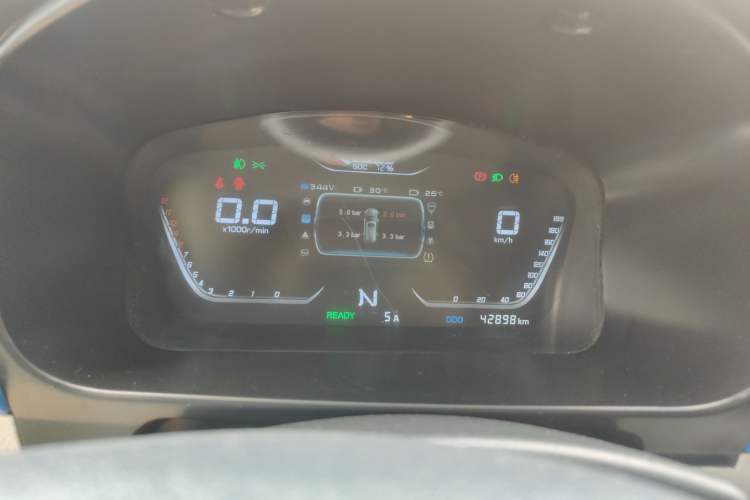 Used SRM Haoyun 2025 Standard Model Ningde 41.86kWh 305KM 6 Seats Instrument Cluster