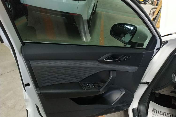 Used Volkswagen Tharu 2020 280TSI Two-Wheel Drive Trend Edition China VI Standard
