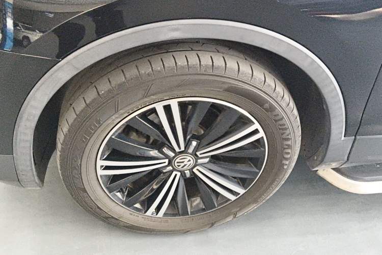 Used Volkswagen Tiguan L 2019 280TSI Automatic Two-Wheel Drive Panoramic Comfort Edition China V Standard Left Front Wheel Hub