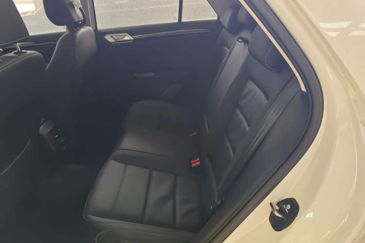 Used Volkswagen T-ROC 2021 280TSI DSG Two-Wheel Drive Comfort Connect Edition Left Rear Seat