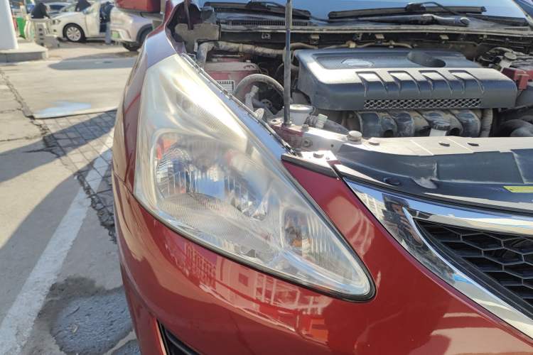 Used Nissan Tiida 2014 1.6L CVT Smart Model