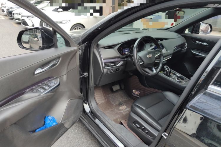 Used Cadillac XT4 2021 28T Two-Wheel Drive Tech Edition Driver Seat