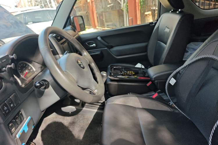 Used Suzuki Jimny 2012 1.3 MT JLX
