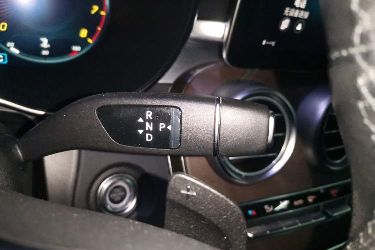 Used Mercedes-Benz GLC 2020 Facelift GLC 300 L 4MATIC Dynamic Edition Gear Lever