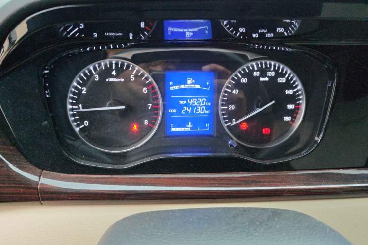 Used CHANGAN KUAYUE Xing V5  Odometer Close Up