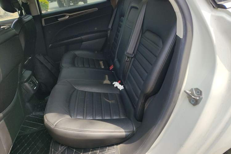 Used Ford Mondeo 2013 2.0L GTDi 200 Luxury Model
