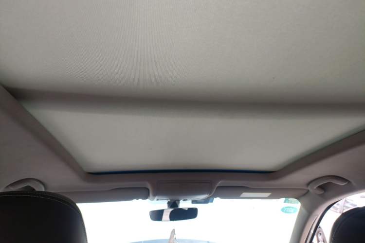 Used Volkswagen Tiguan L 2017 330TSI Automatic Two-Wheel Drive Luxury Edition Headliner