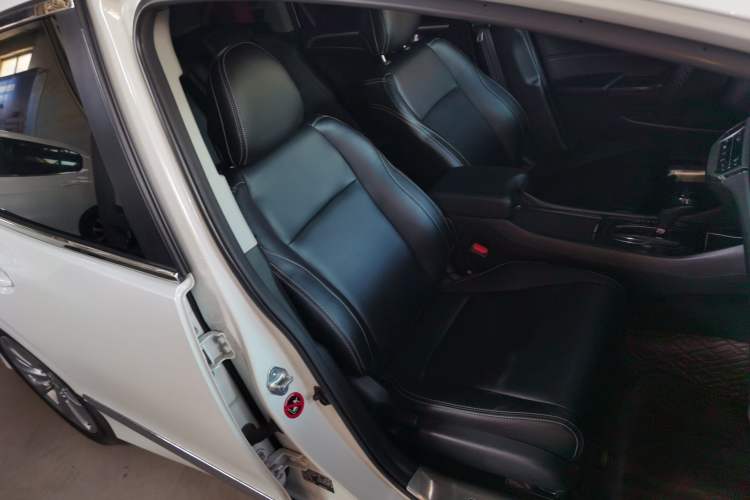 Used Honda Jade 2017 1.8L automatic Comfort version 5 seats
